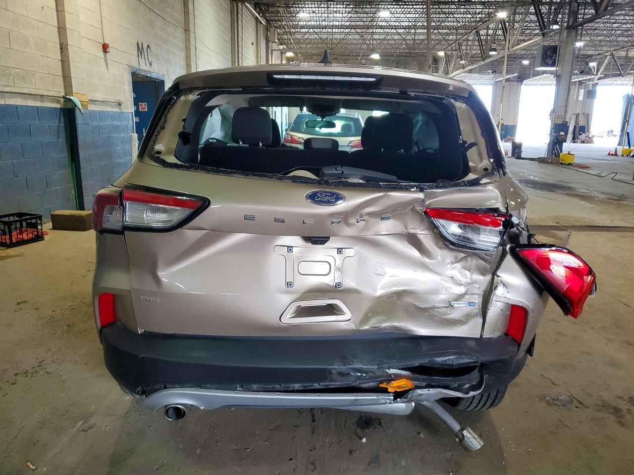2020 Ford Escape Se - Фото 6