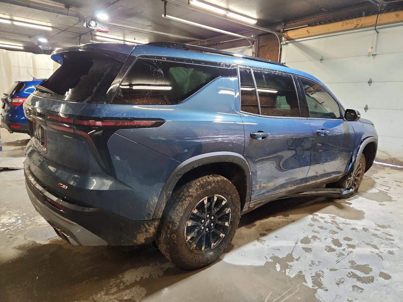 2024 Chevrolet Traverse Lt Z71 - Фото 3