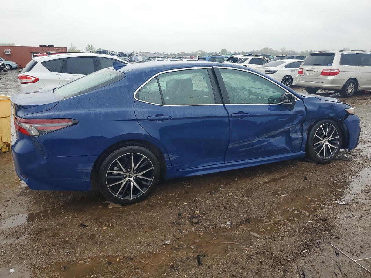 2024 Toyota Camry Se - Фото 3