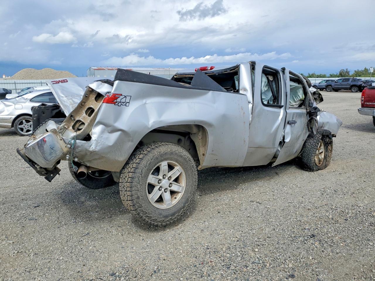 2012 GMC Sierra - Image 3