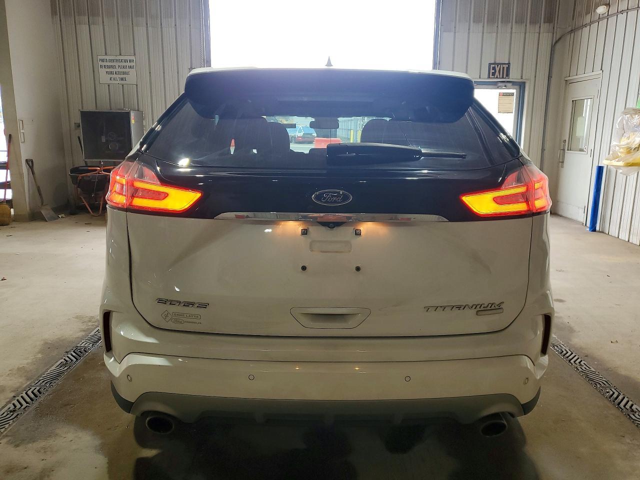 2019 Ford Edge Titanium - Image 6