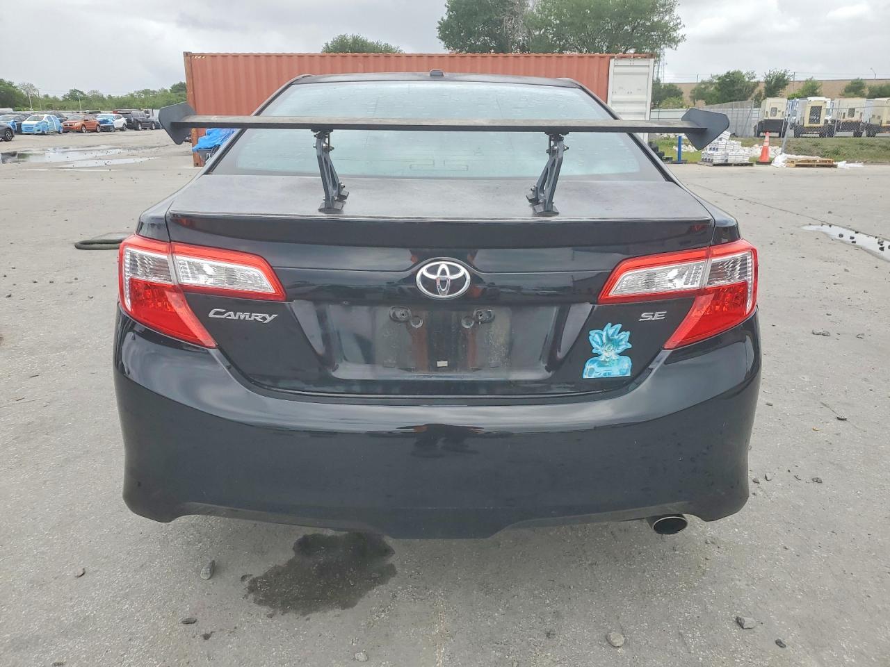 2013 Toyota Camry Se - Фото 6