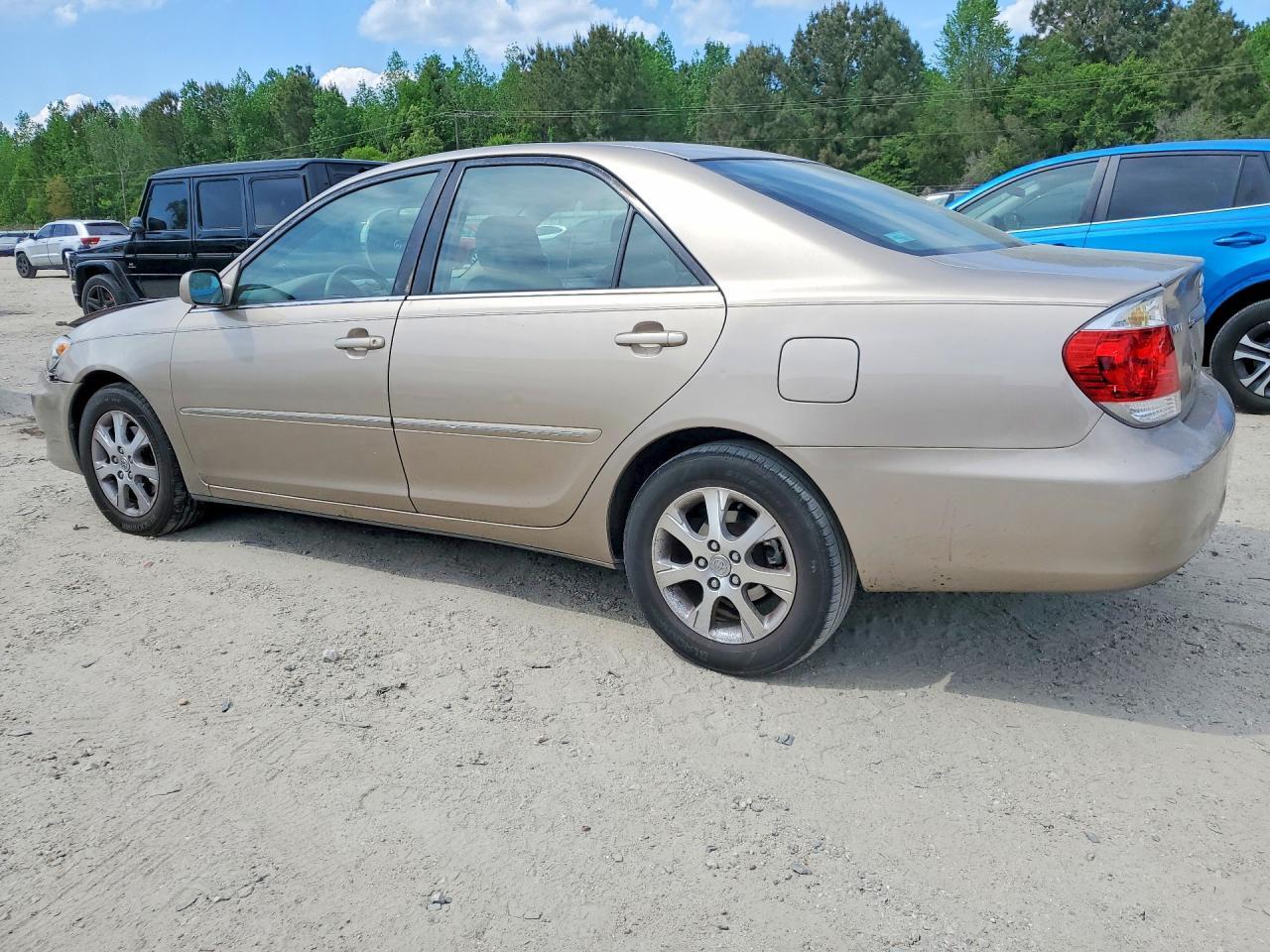 2005 Toyt Camry - Image 2