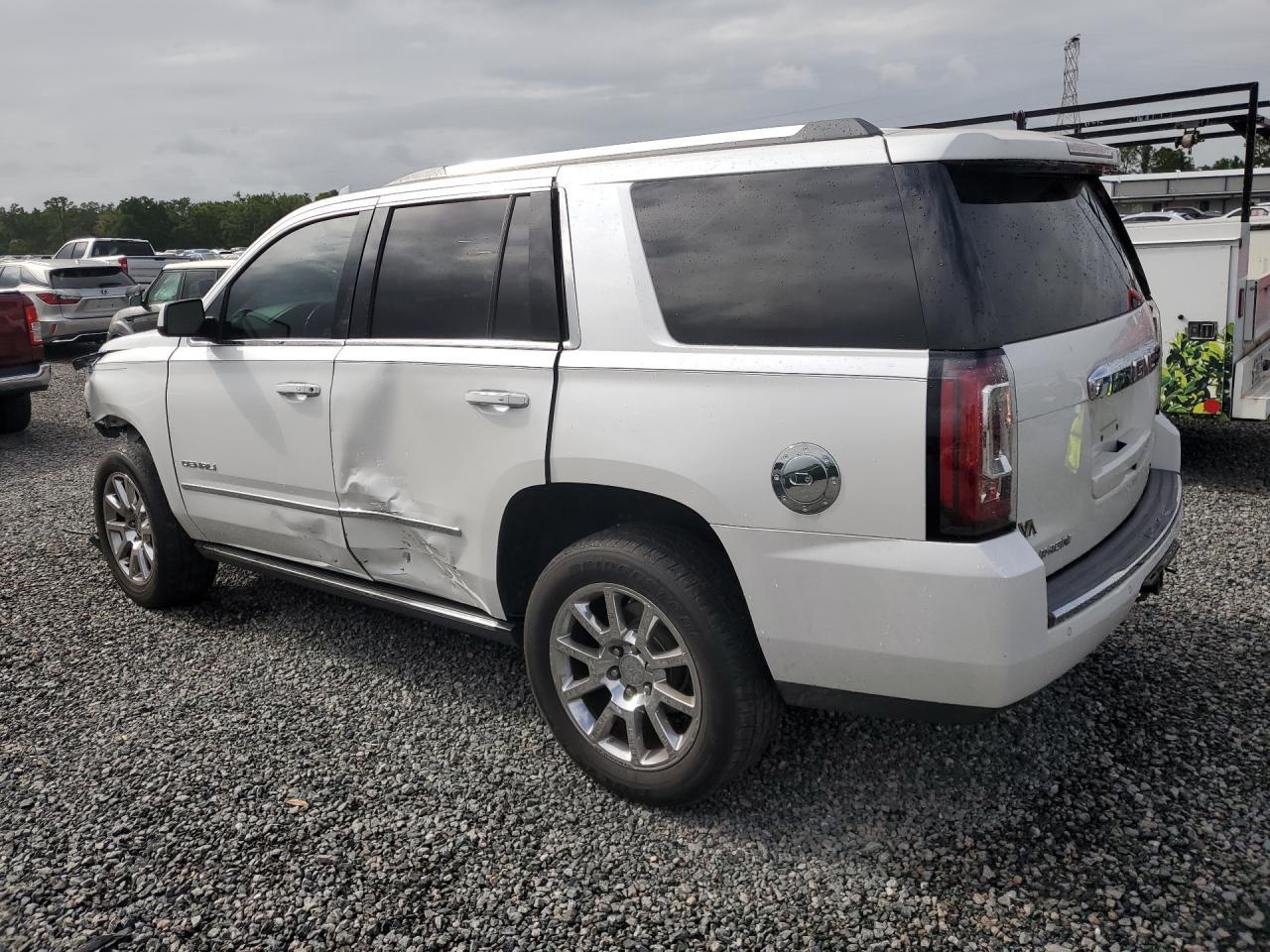 2016 GMC Yukon Denali - Фото 2