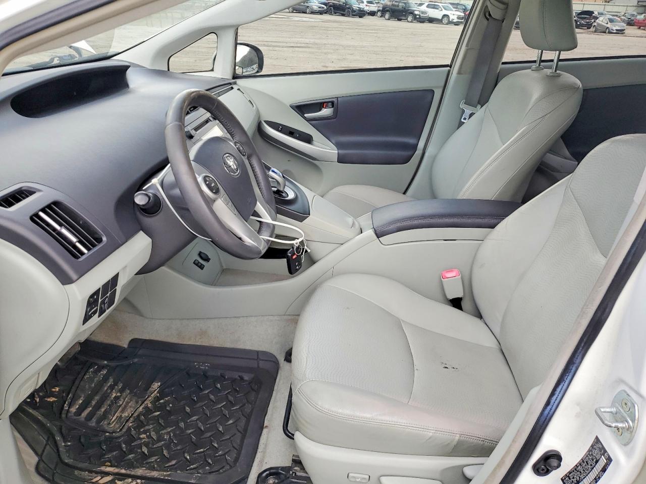 2010 Toyota Prius Iv - Image 7
