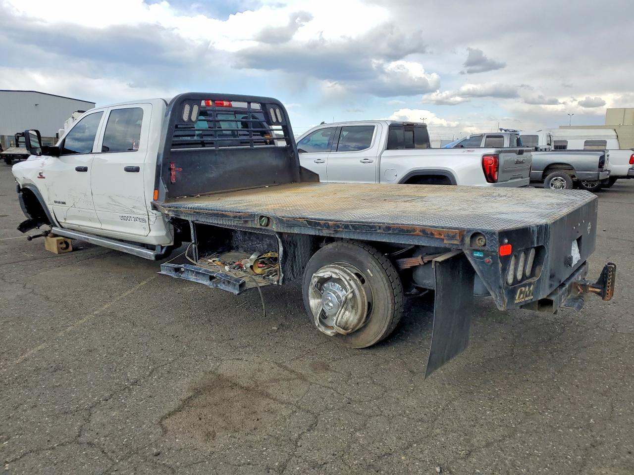 2022 Ram 4500 Flatbed Truck - Image 2