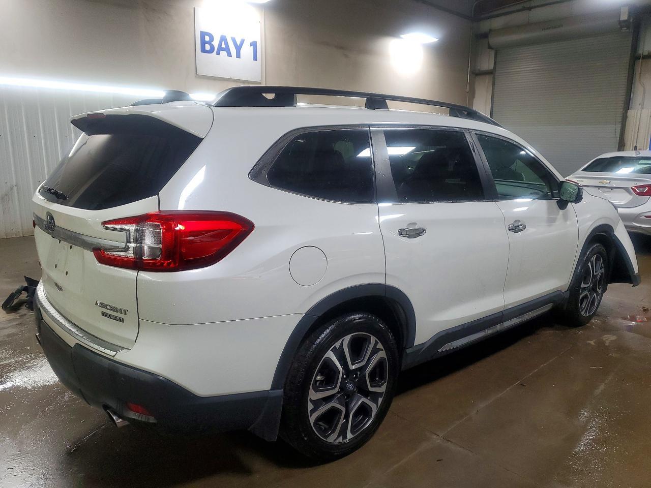 2023 Subaru Ascent Touring - Фото 3