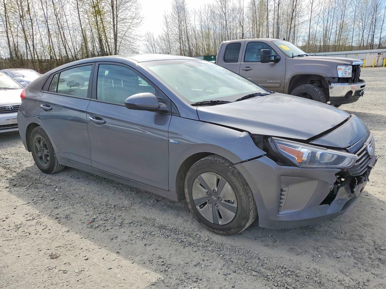 2018 Hyundai Ioniq Hybrid Blue - Image 4
