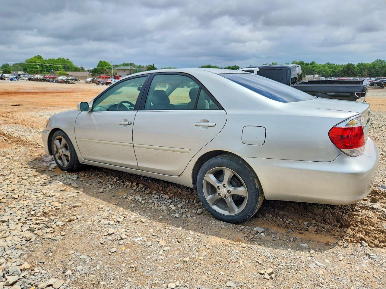 2005 Toyota Camry Automatic - Фото 2