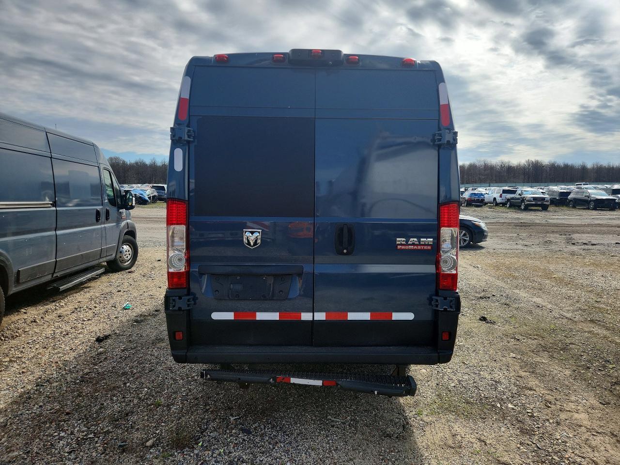 2019 Ram Promaster 3500 Delivery Van - Фото 6