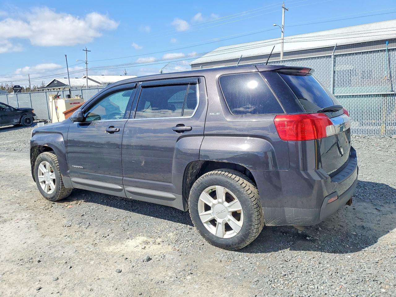 2013 GMC Terrain Sle - Image 2