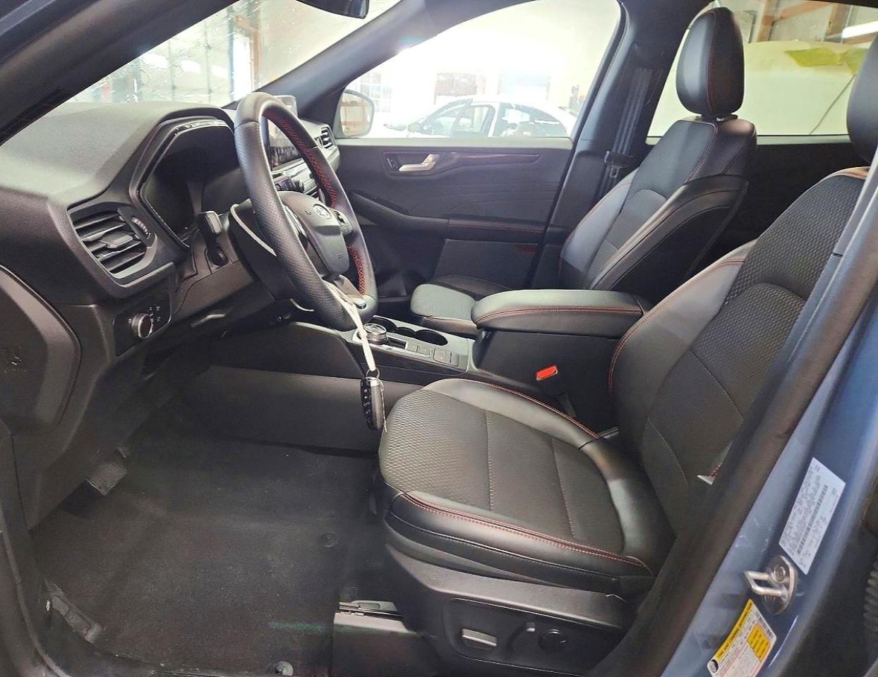 2025 Ford Escape St Line - Фото 7