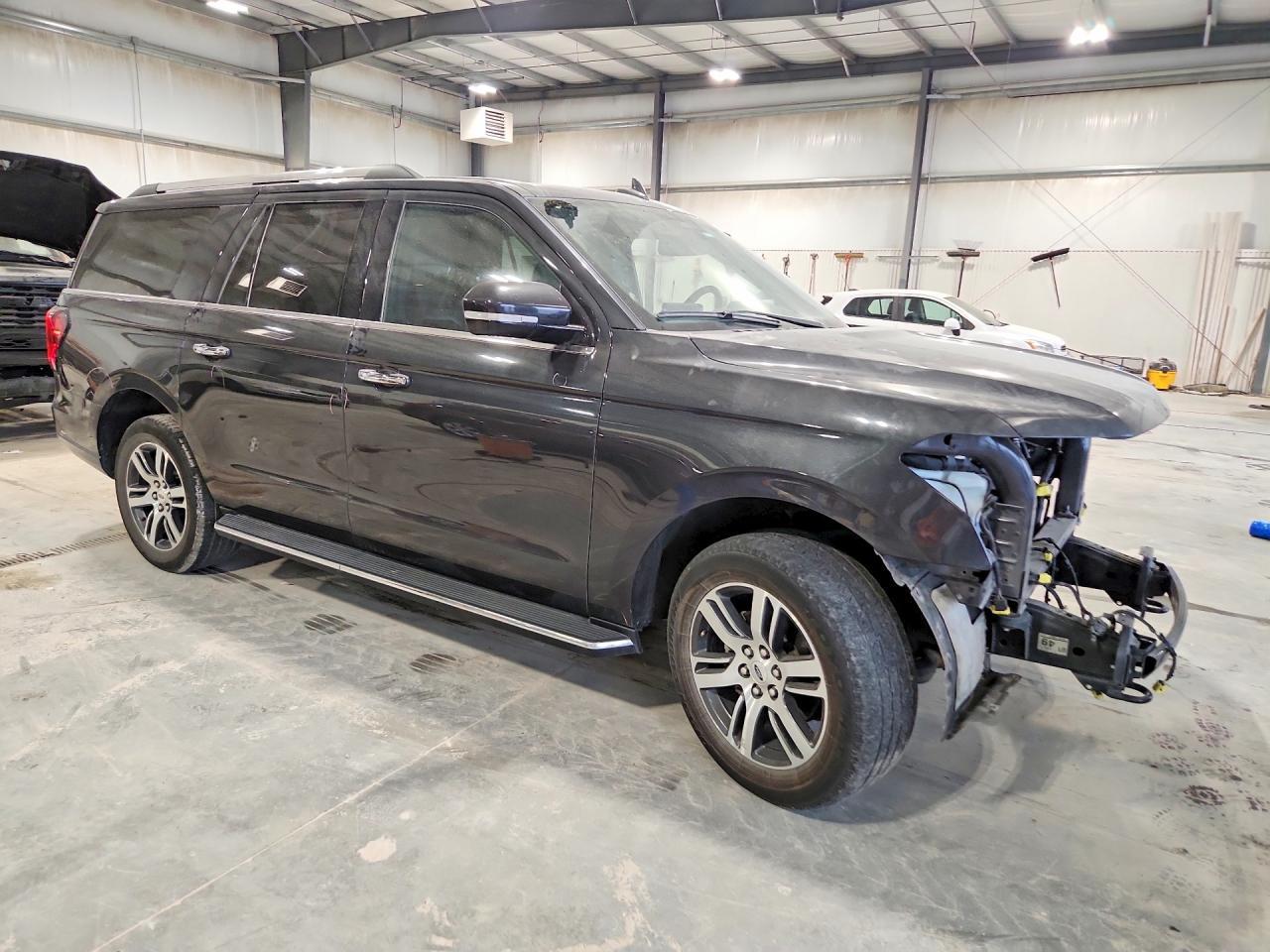 2022 Ford Expedition Max Limited - Image 4