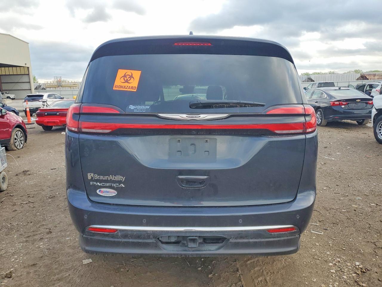2021 Chrysler Pacifica Touring L - Фото 6