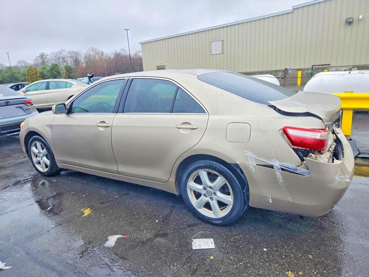 2007 Toyota Camry Le - Фото 2
