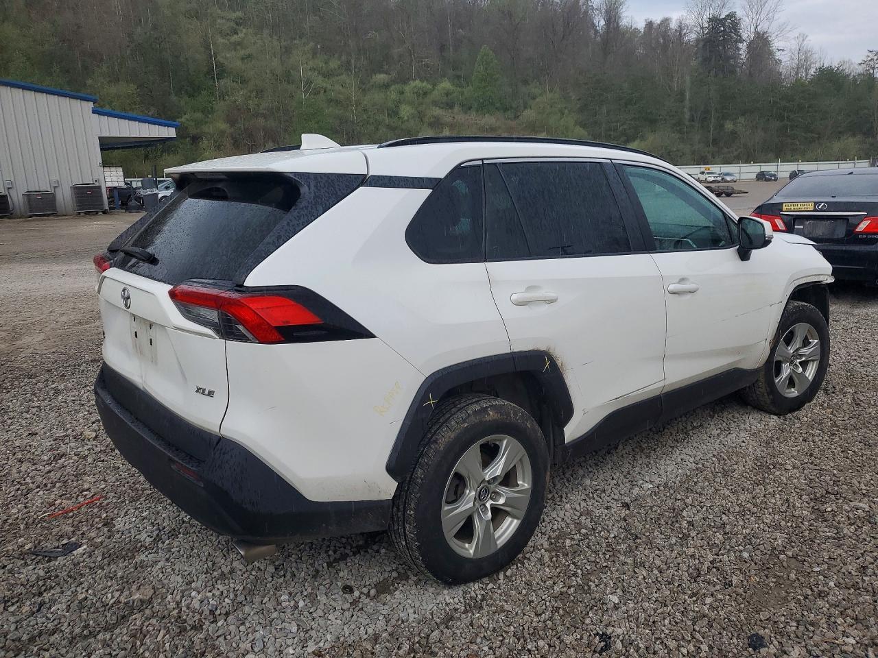 2020 Toyota Rav4 Xle - Фото 3