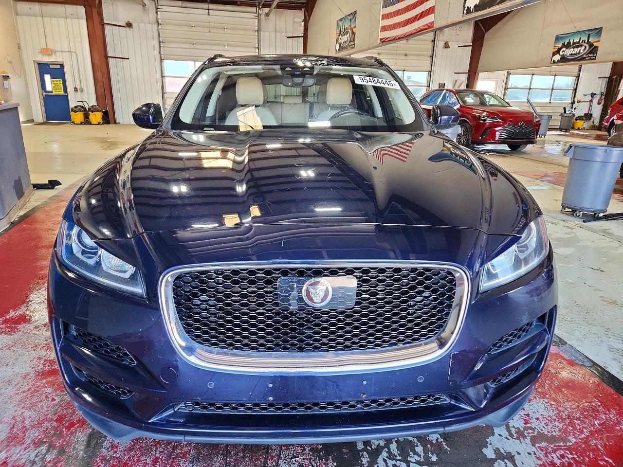 2019 Jaguar F-Pace Premium - Фото 5