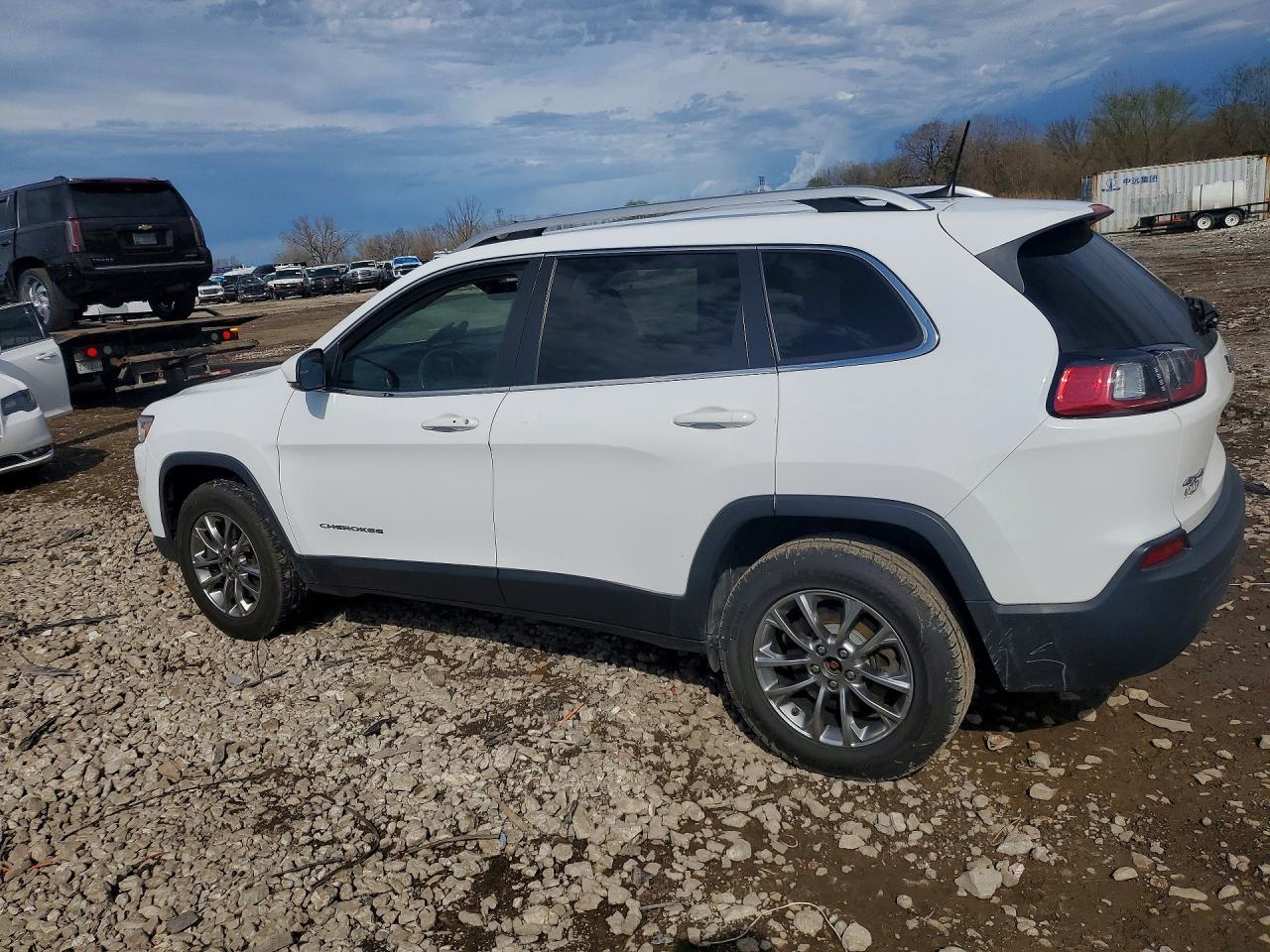 2019 Jeep Cherokee Latitude Plus - Фото 2