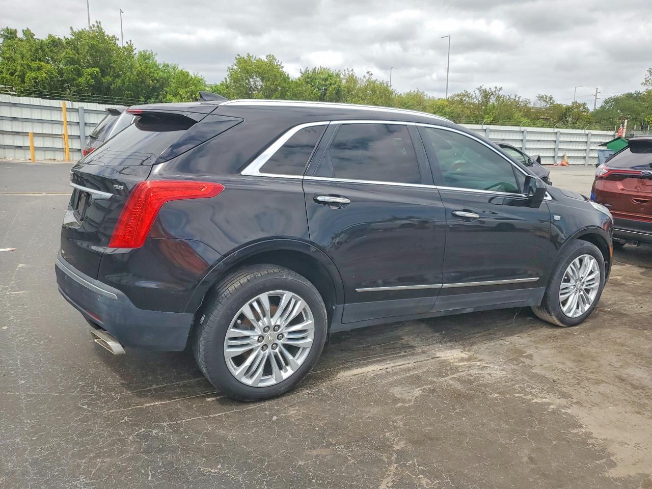 2017 Cadillac Xt5 Premium Luxury - Фото 3
