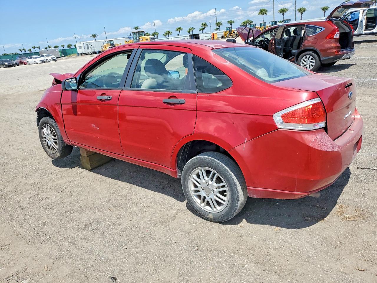 2011 Ford Focus Se - Image 2