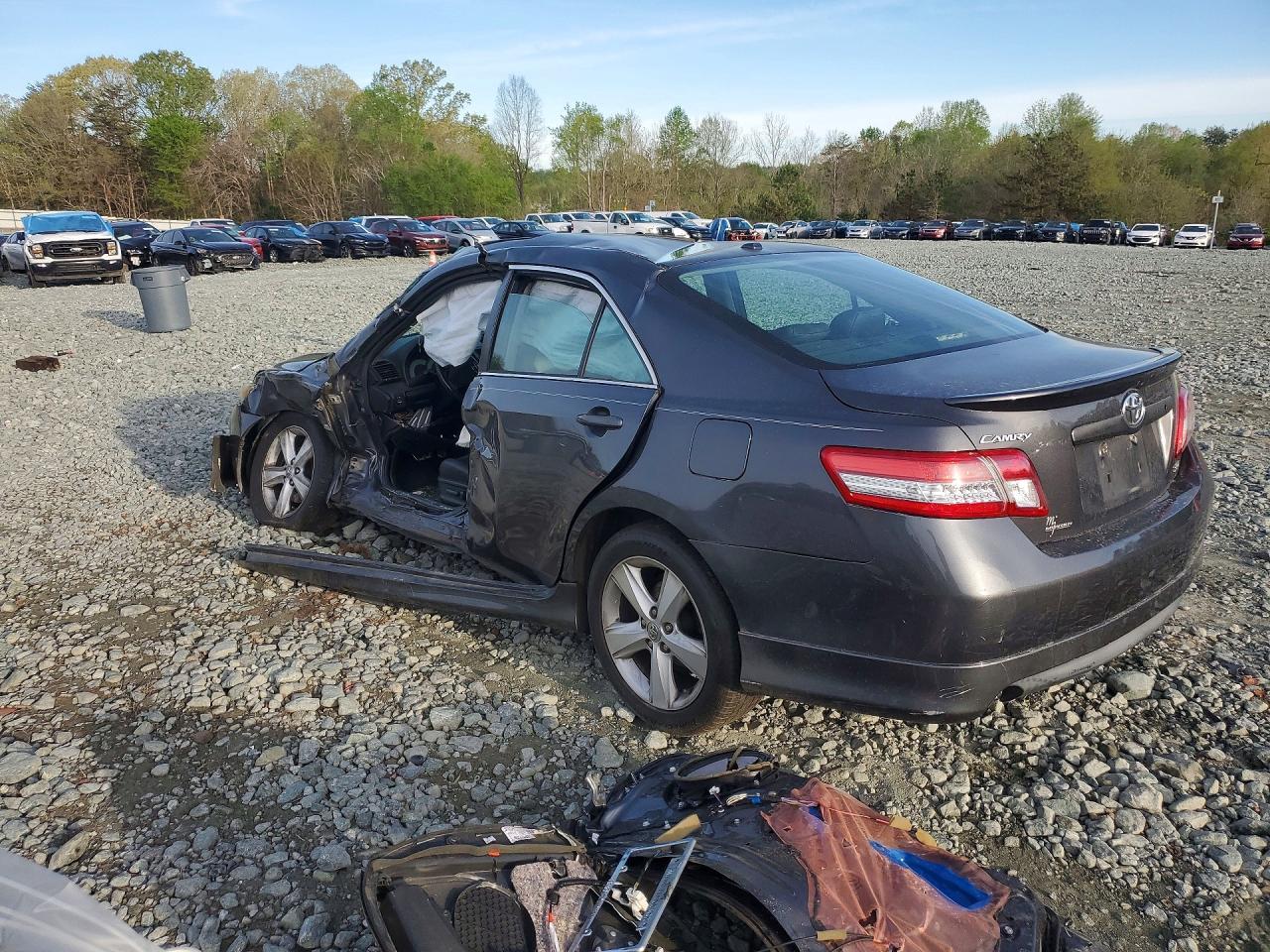 2011 Toyota Camry Se - Фото 2