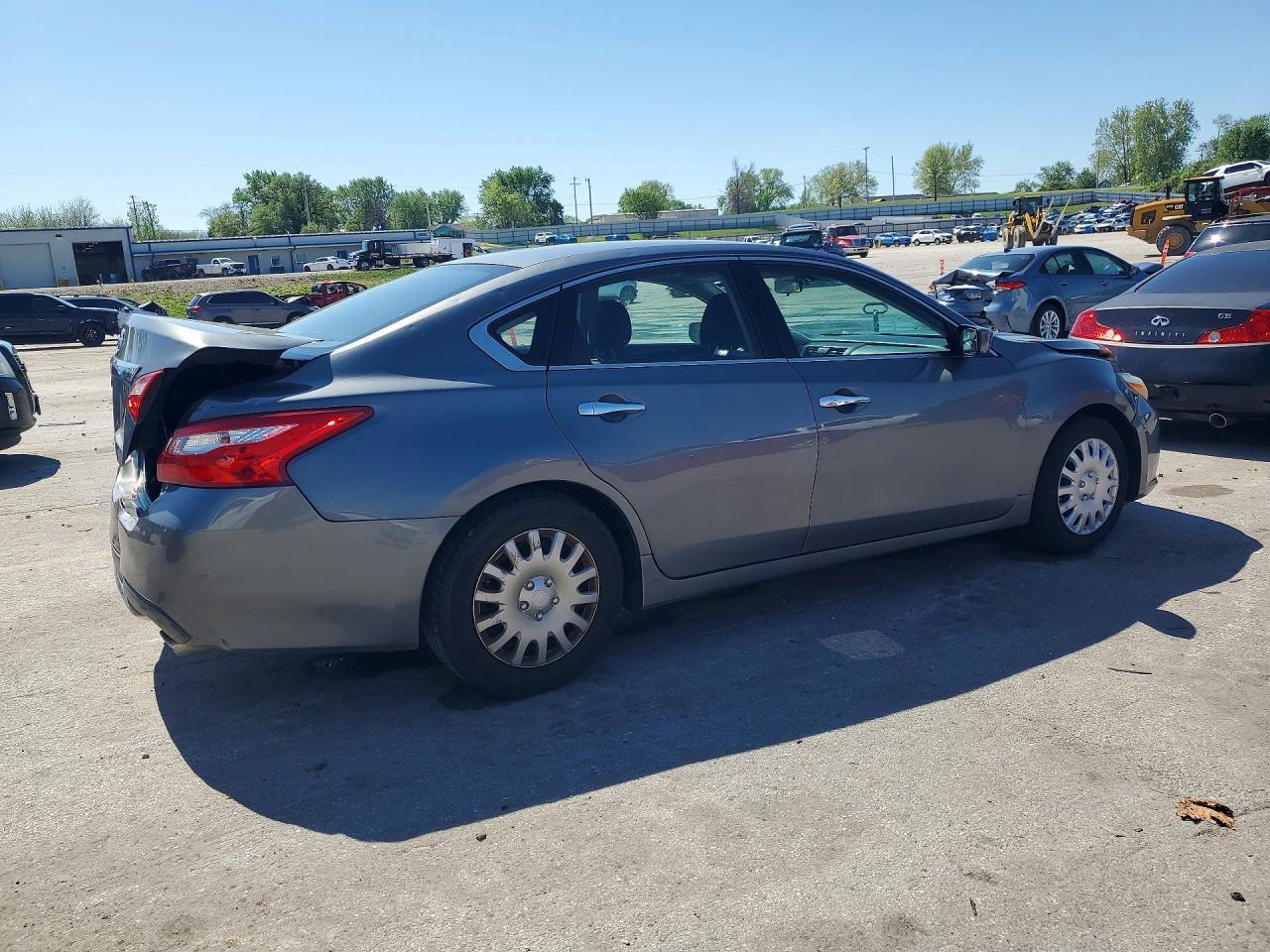 2017 Nissan Altima 2.5 S - Фото 3