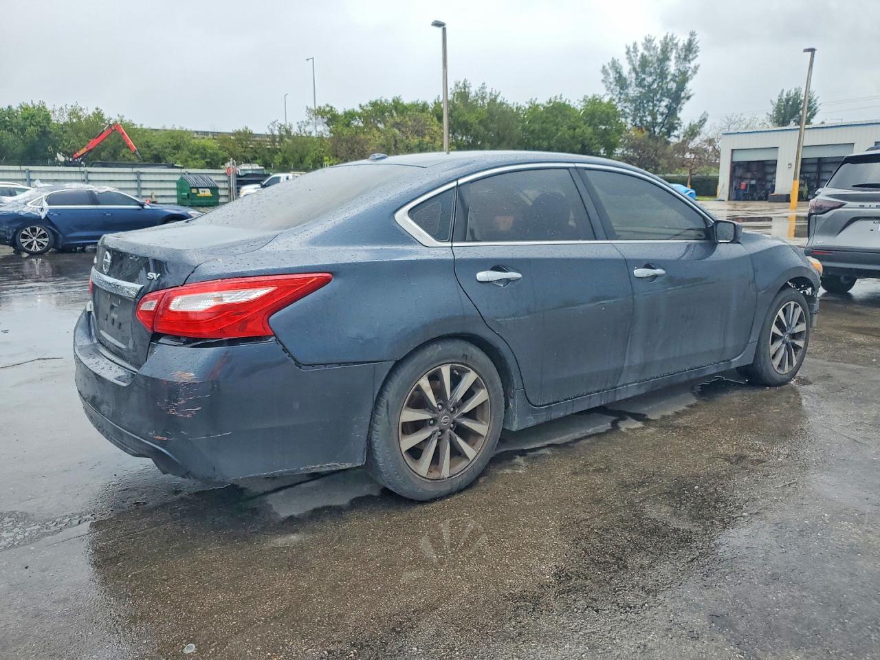 2017 Nissan Altima 2.5 - Фото 3