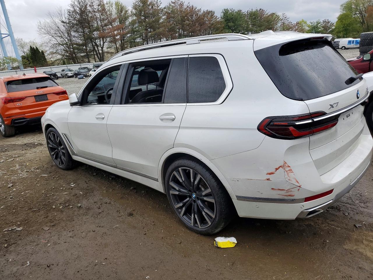2023 BMW X7 xDrive40I - Фото 2