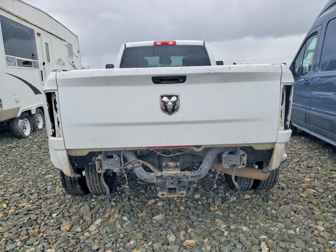 2018 Ram 3500 St - Image 6