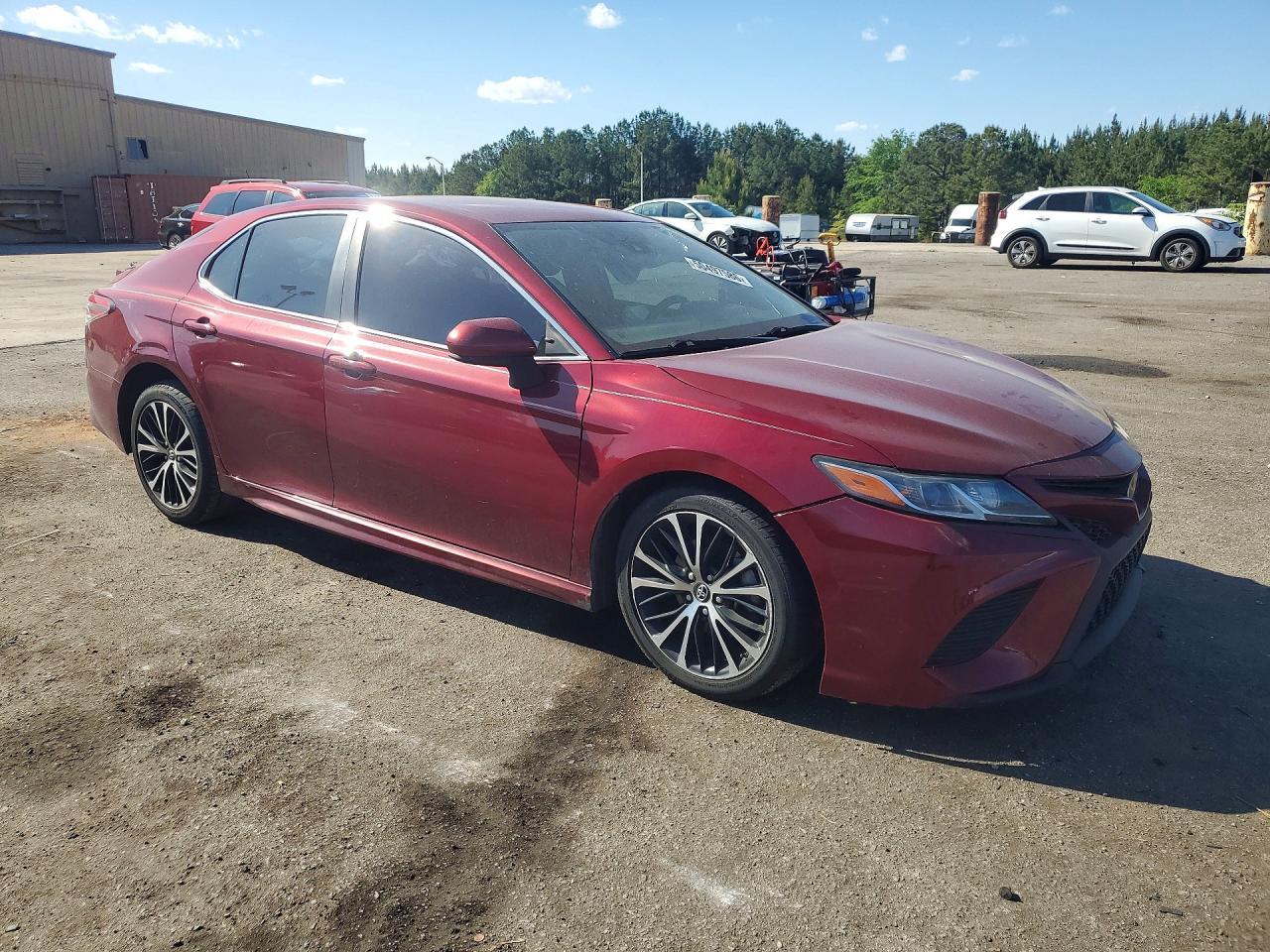 2018 Toyota Camry Se - Фото 4