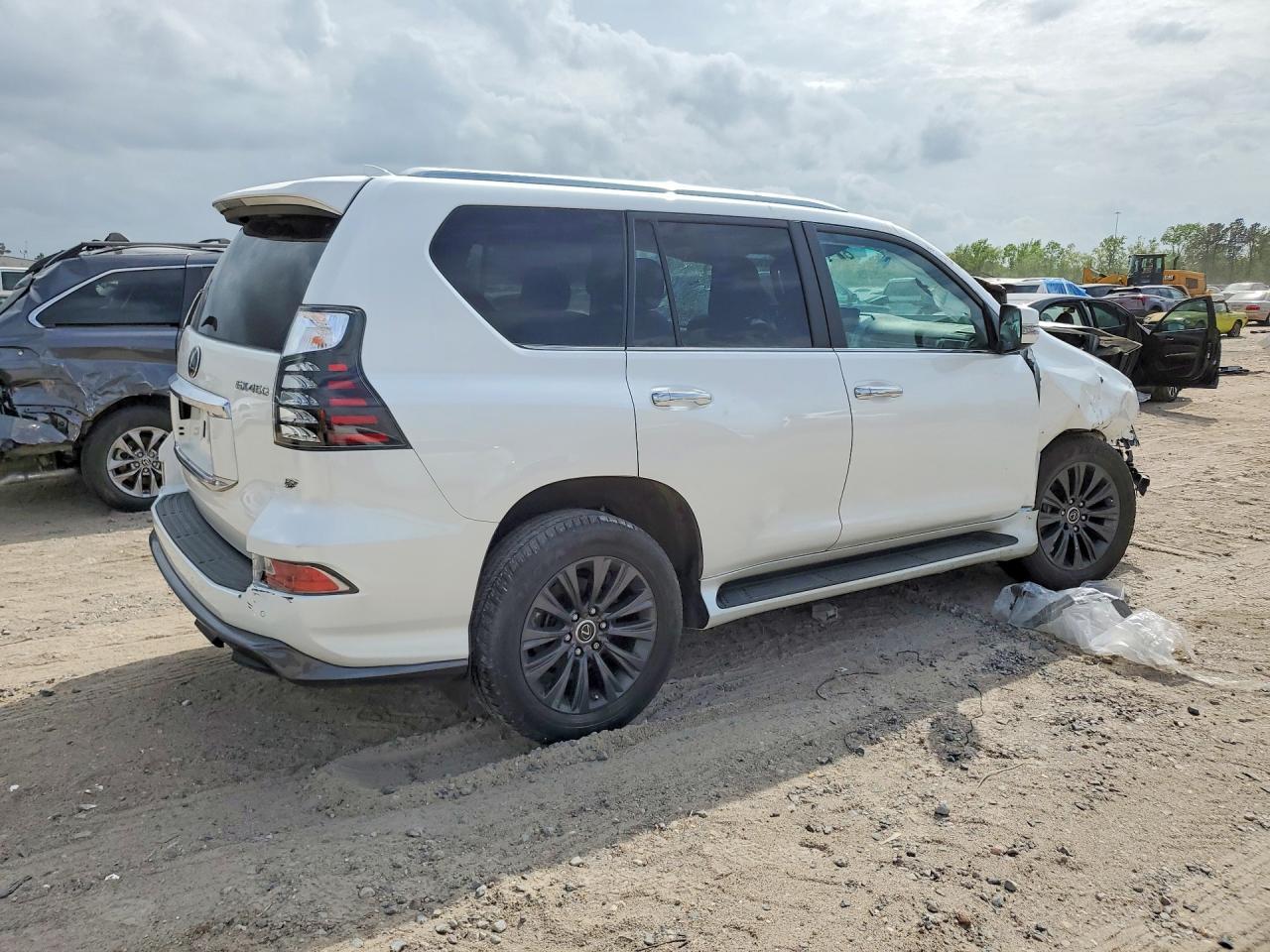 2023 Lexus Gx 460 Base - Image 3