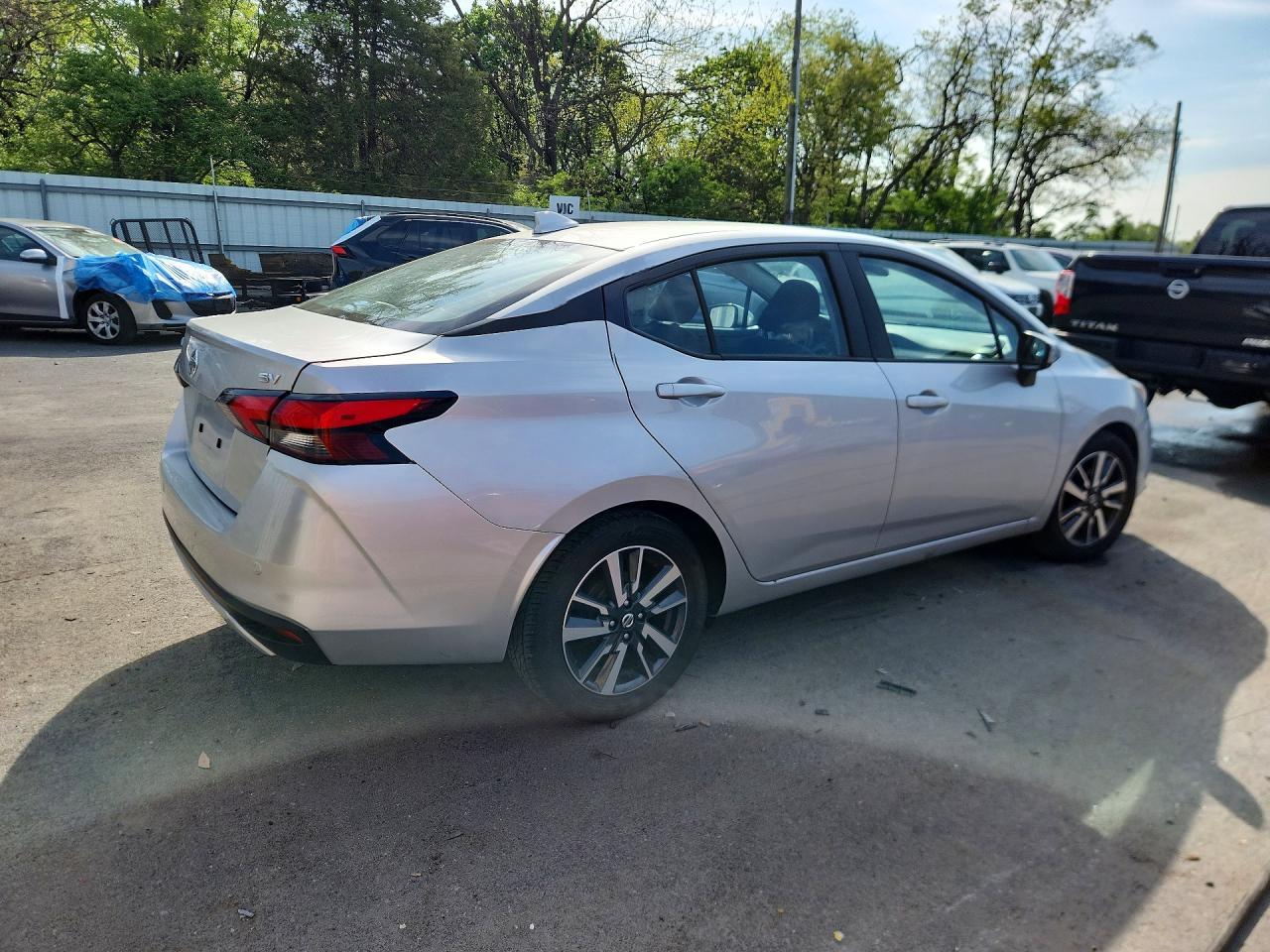 2021 Nissan Versa Sv - Фото 3