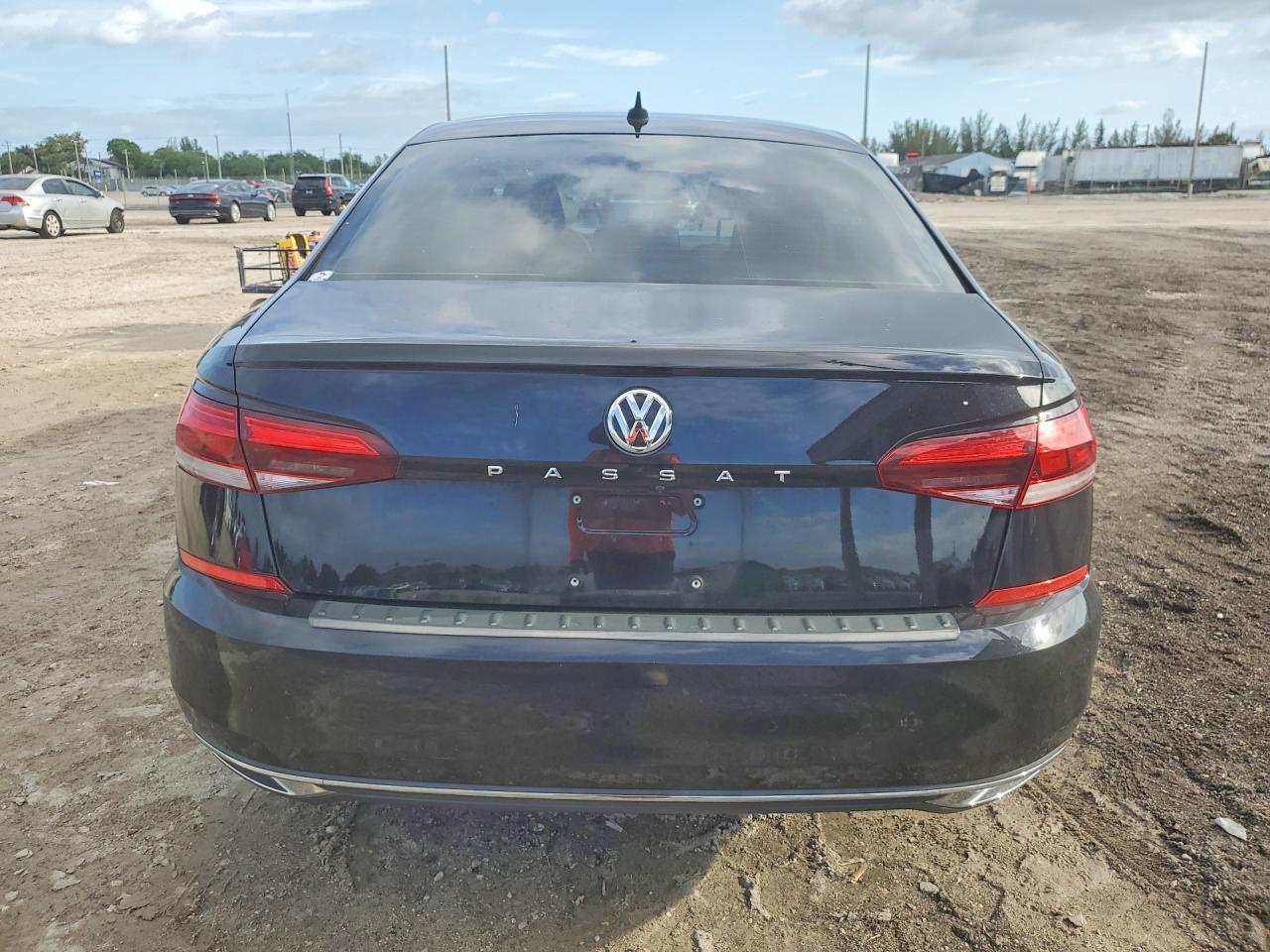 2021 Vw Passat Se Automatic - Фото 6