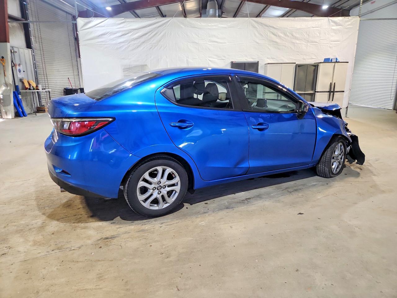 2017 Toyota Yaris Ia Base - Фото 3