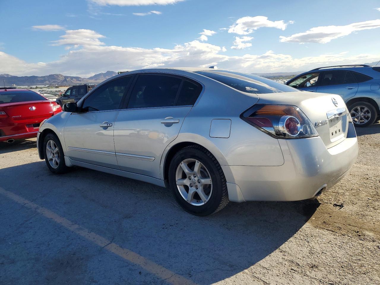 2010 Nissan Altima 2.5 - Image 2