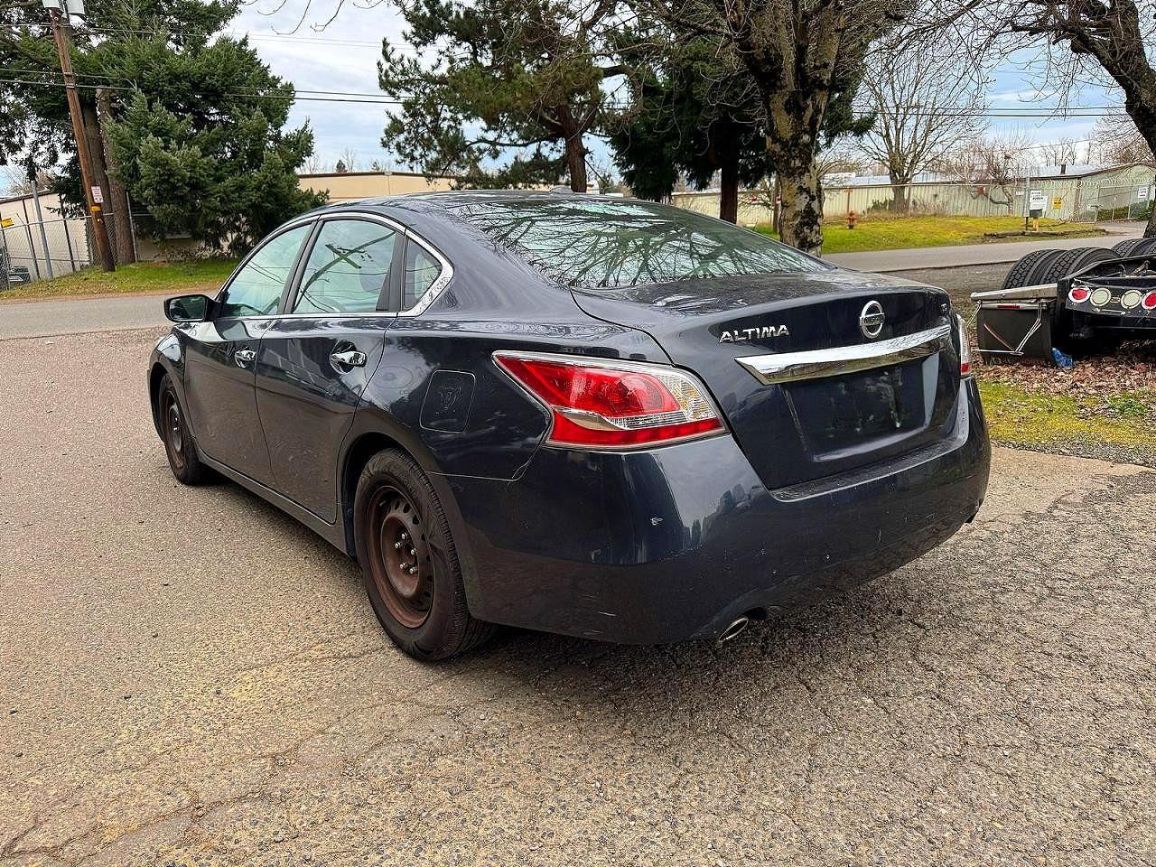 2015 Nissan Altima 2.5 S - Фото 3