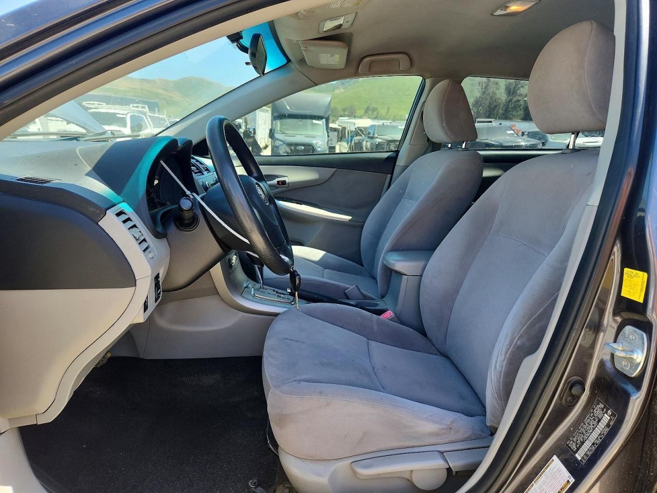 2011 Toyota Corolla Le - Image 7
