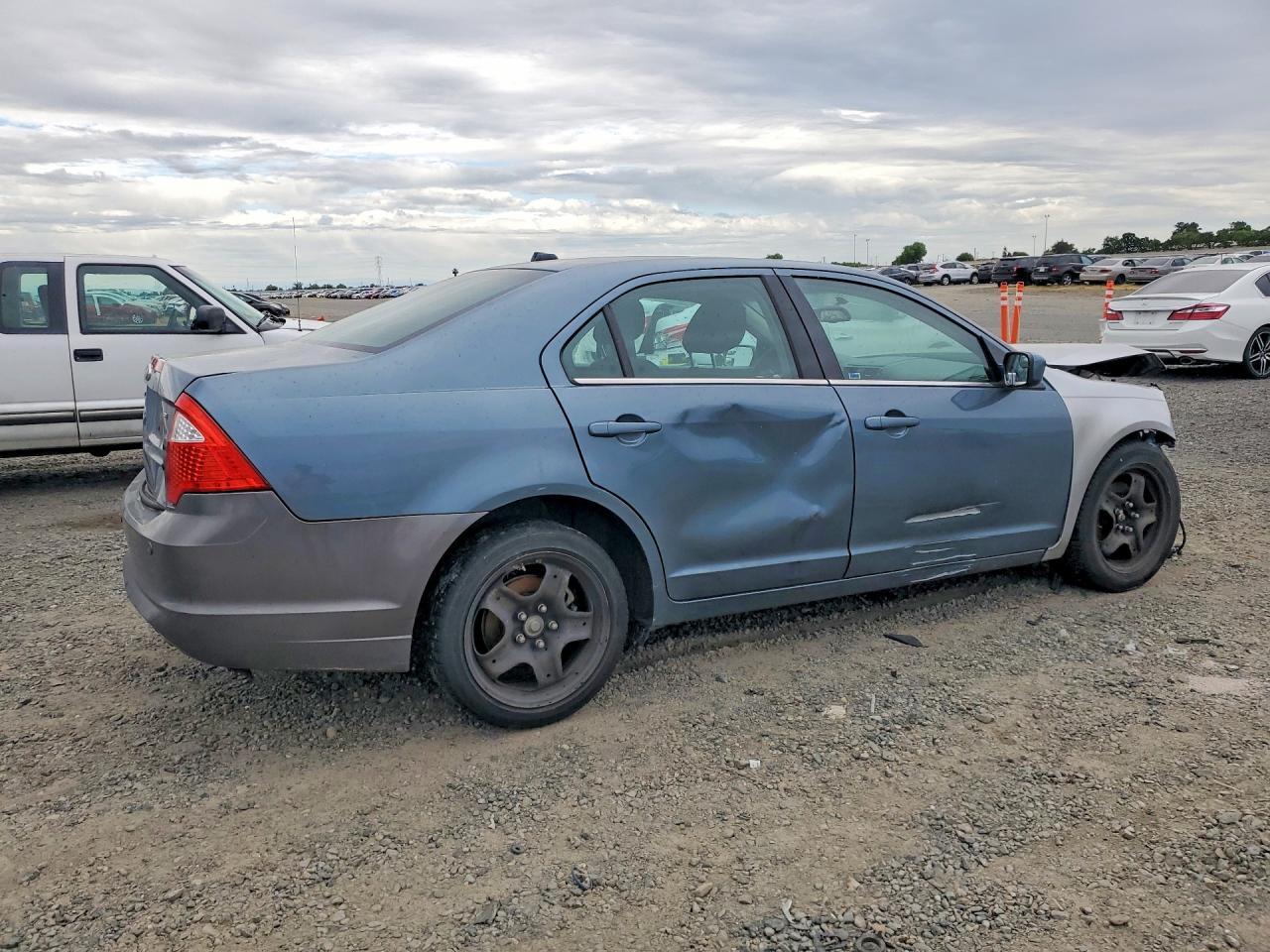 2011 Ford Fusion Se - Фото 3