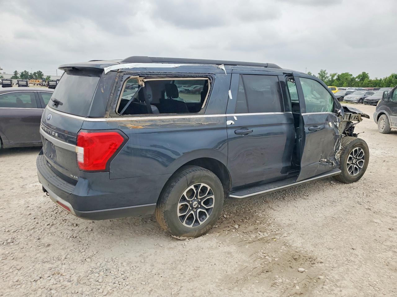 2023 Ford Expedition Max Xlt - Image 3