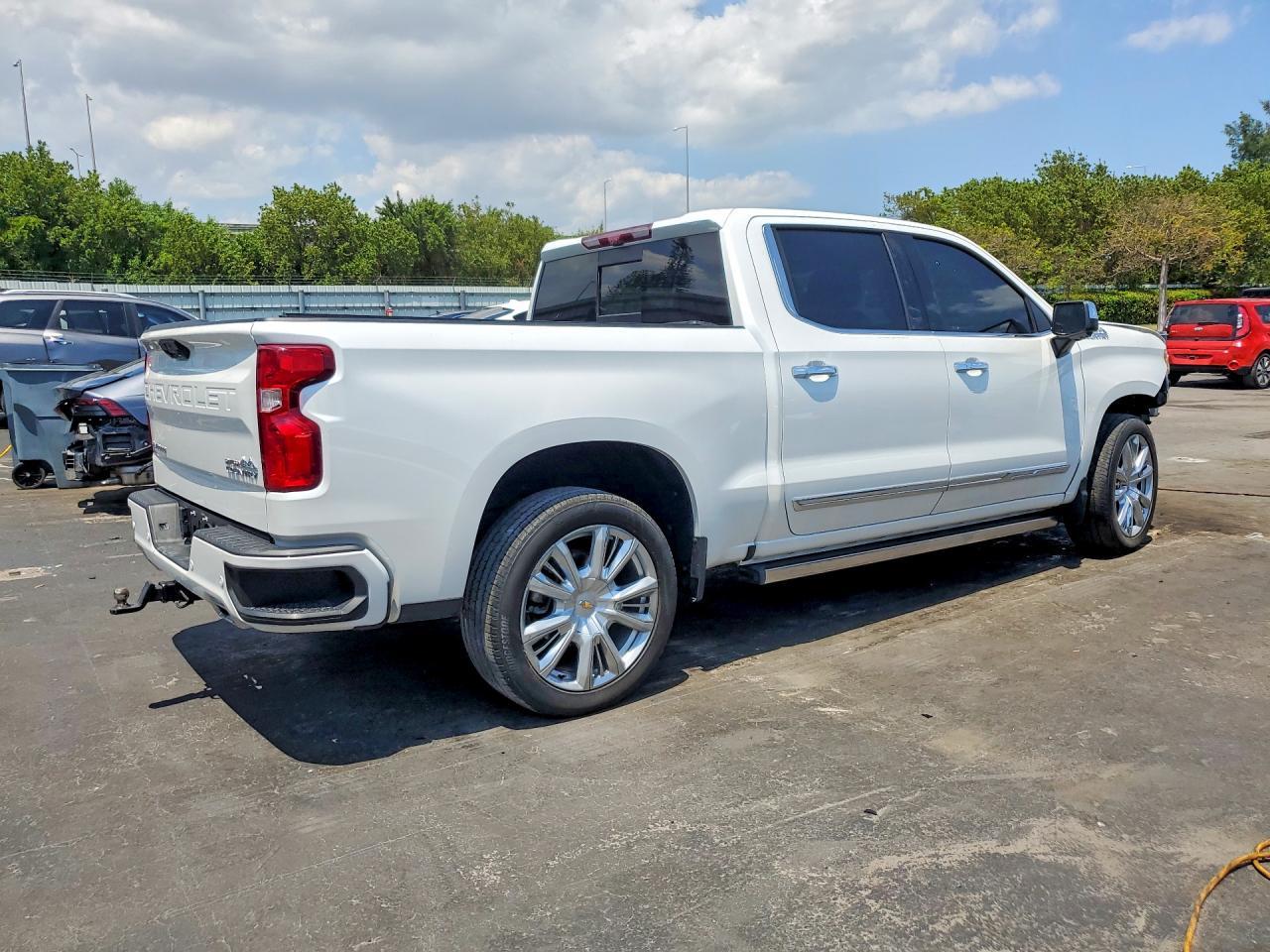 2023 Chevrolet Silverado K1500 High Country - Фото 3