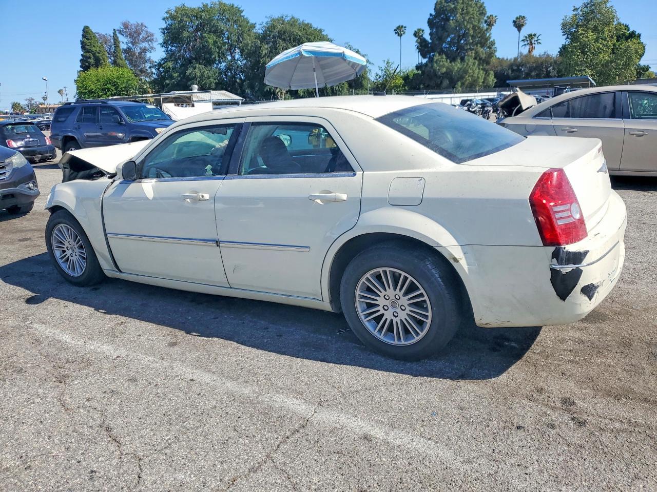 2008 Chrysler 300 Touring - Фото 2