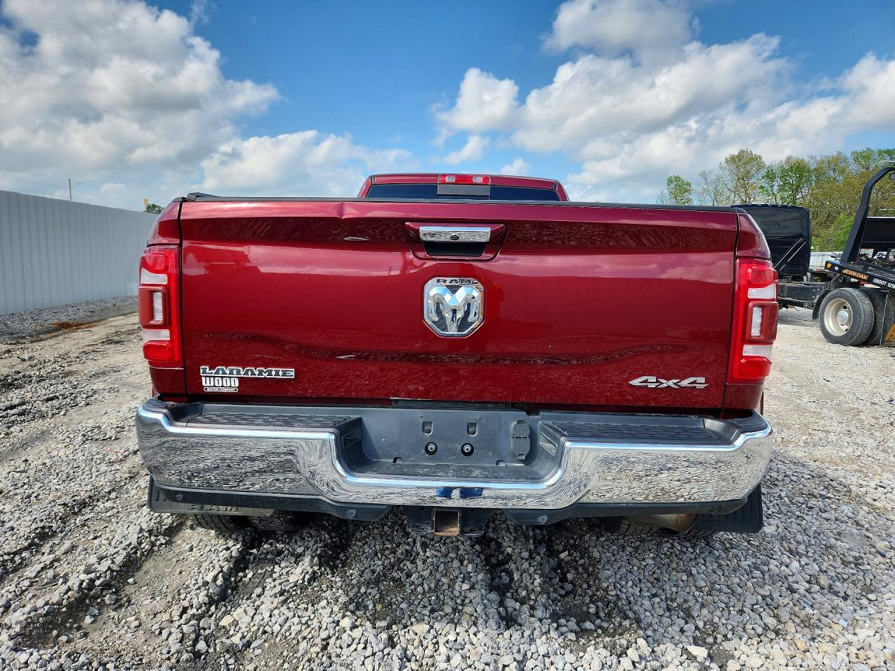 2019 Ram 3500 Laramie - Фото 6