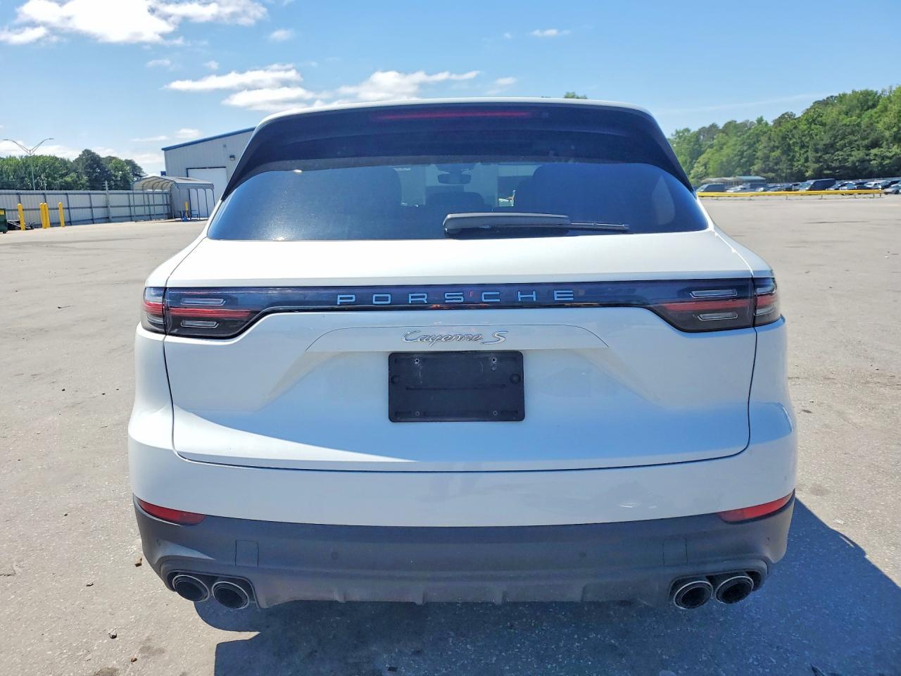 2021 Porsche Cayenne S - Image 6