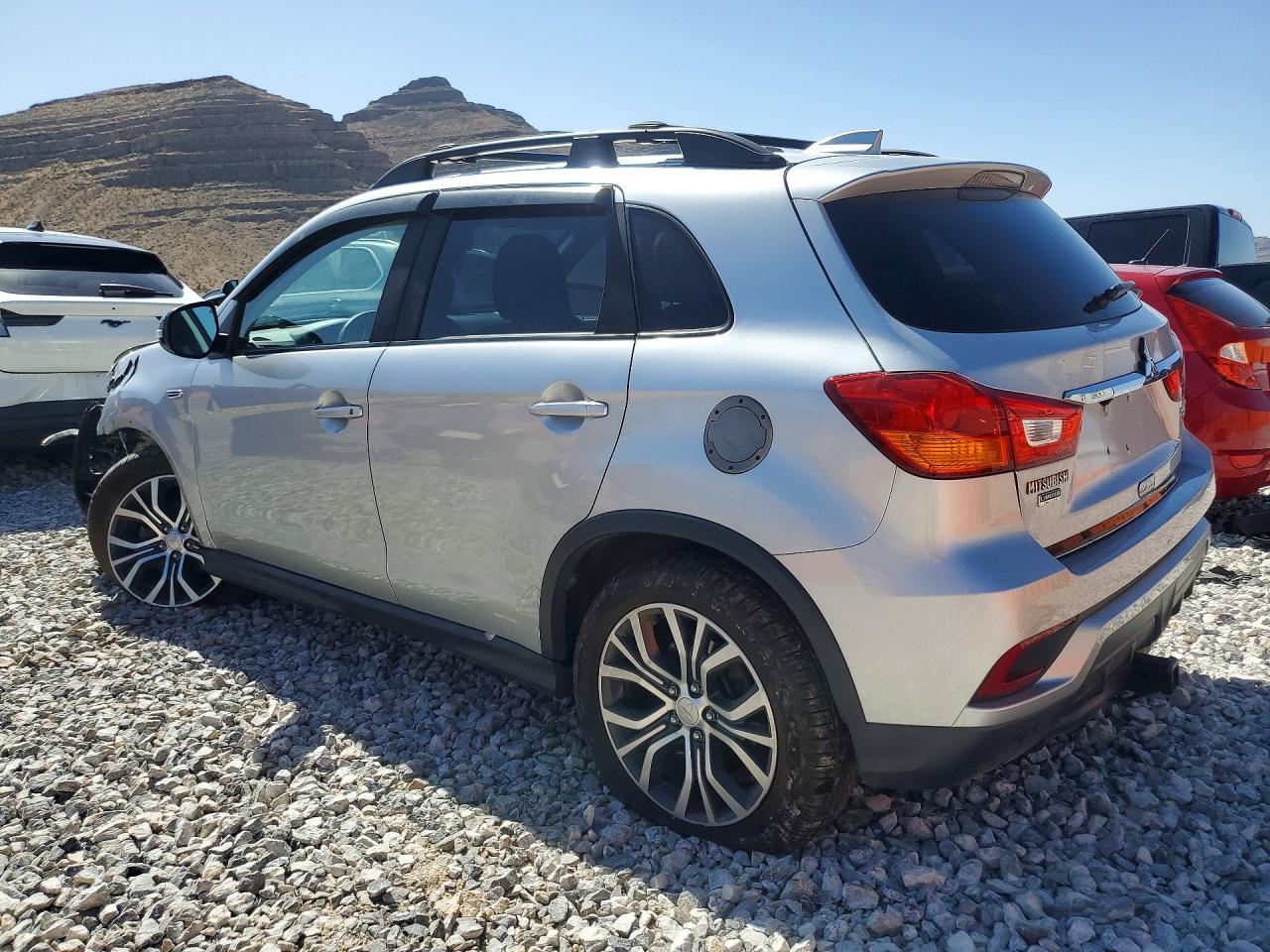 2019 Mitsubishi Outlander Sport Es - Фото 2