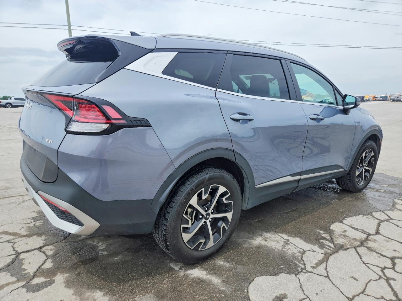 2023 Kia Sportage Ex - Image 3