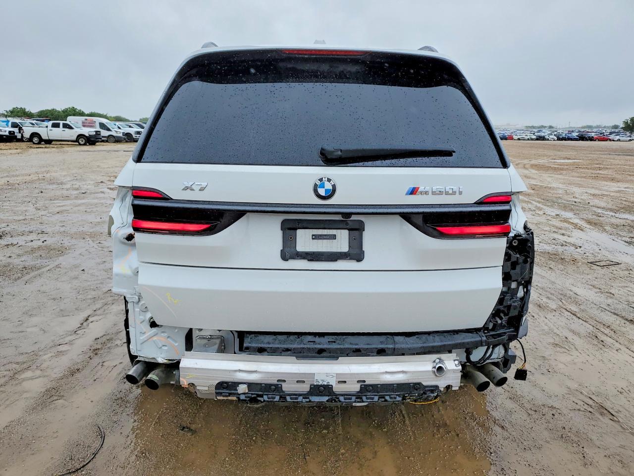2025 BMW X7 M60I - Фото 6
