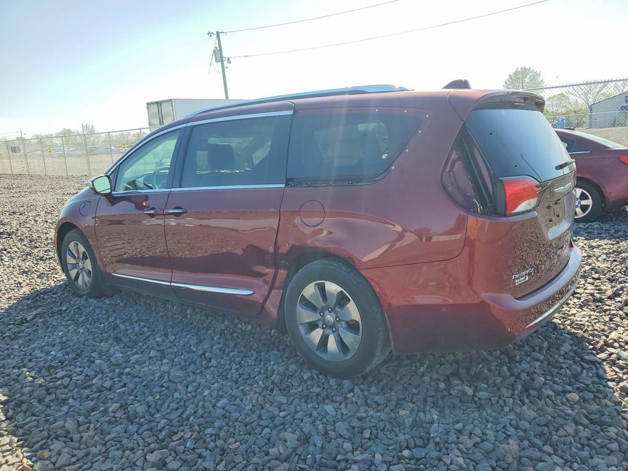 2017 Chrysler Pacifica - Фото 2