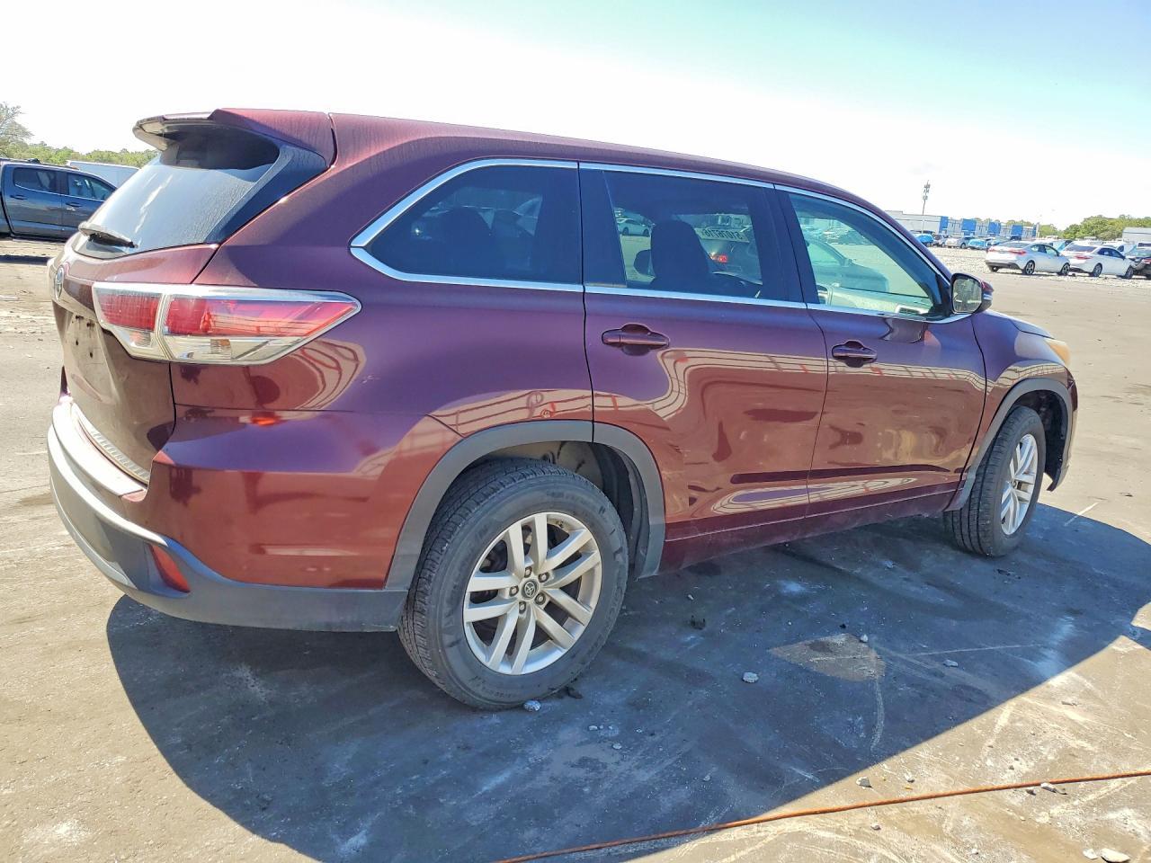 2016 Toyota Highlander Le - Фото 3