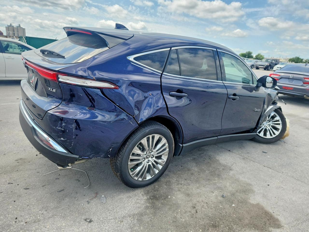 2024 Toyota Venza Xle - Фото 3