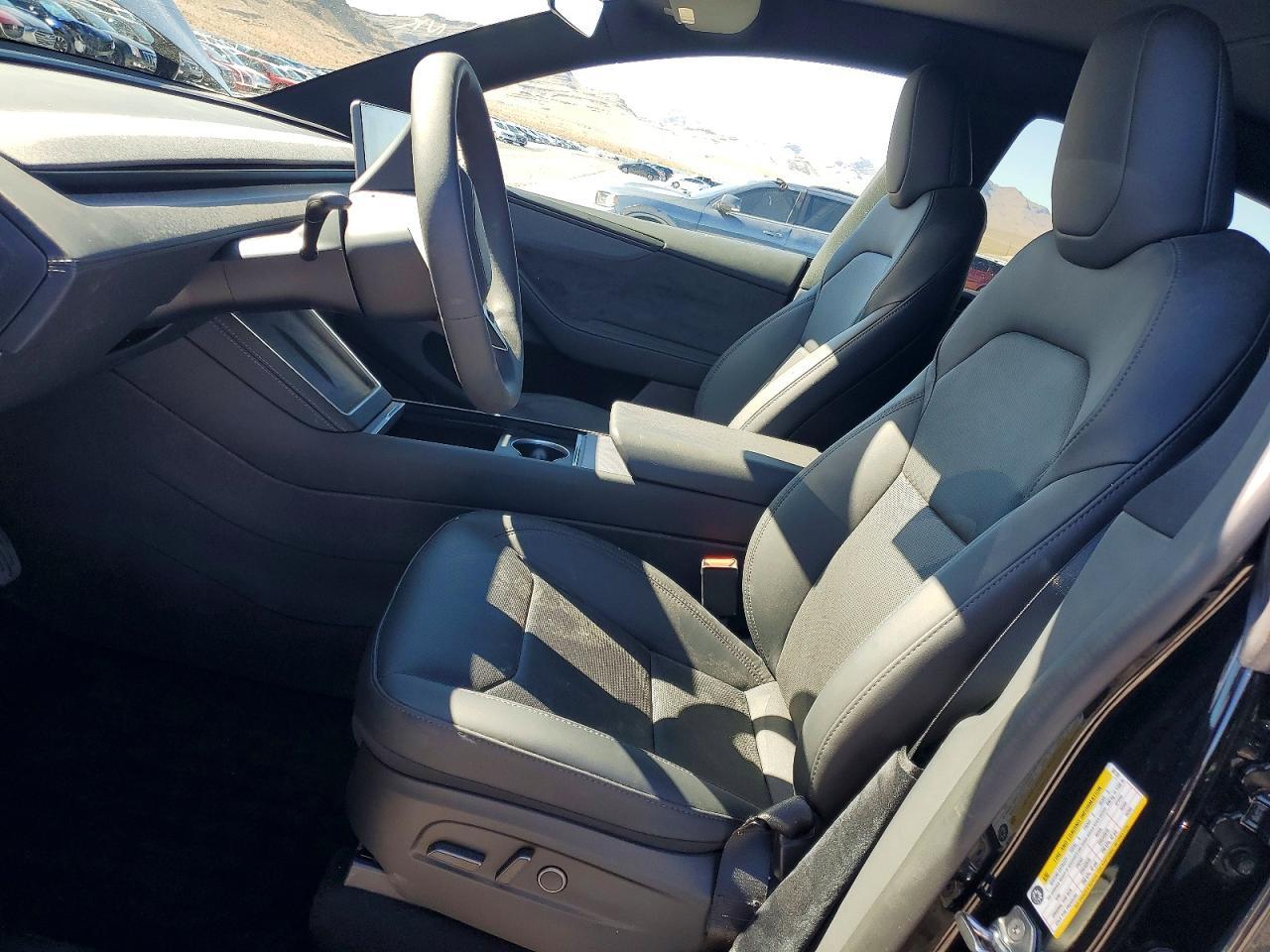 2026 Tesla Model Y - Фото 7